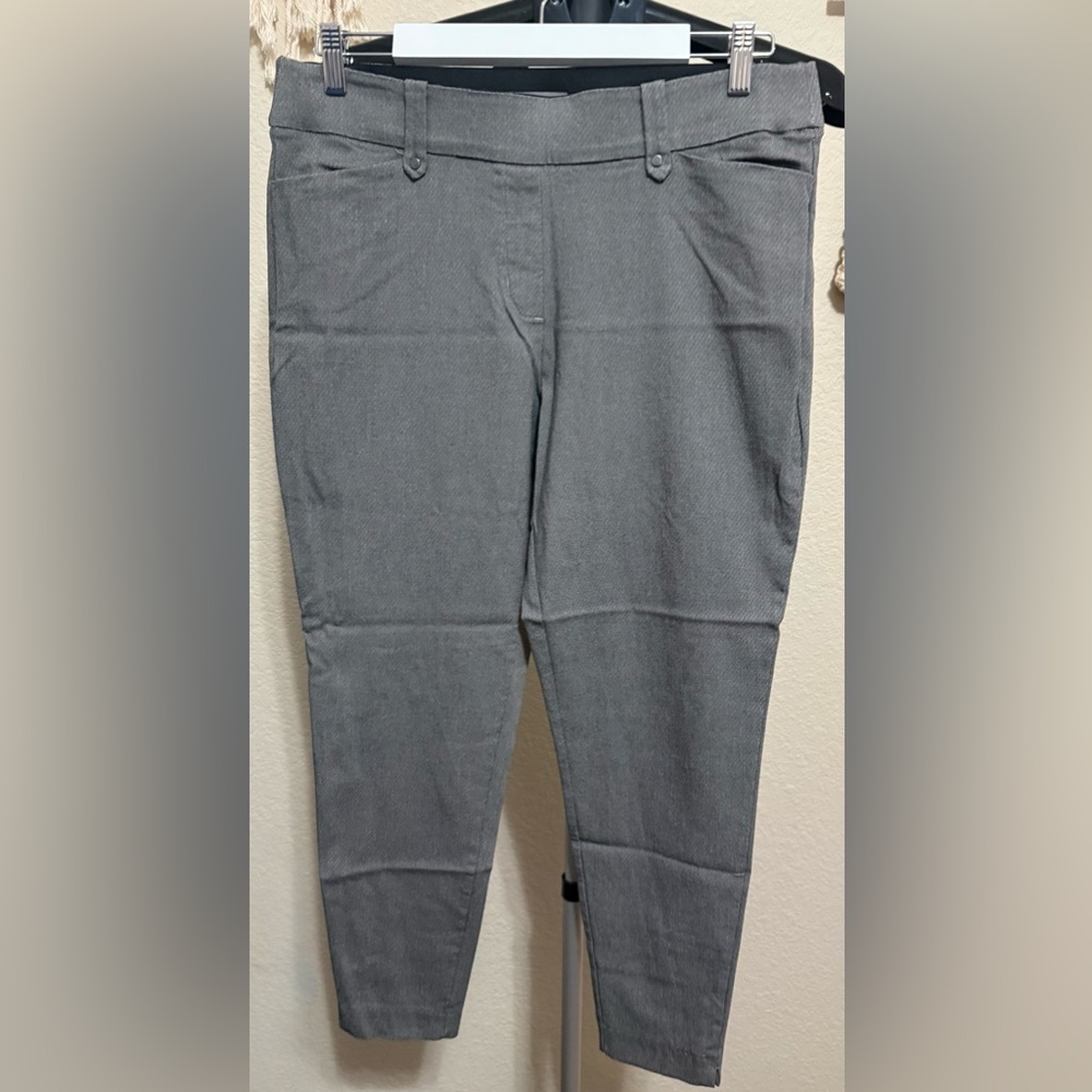 Maurices Gray Ankle Pants